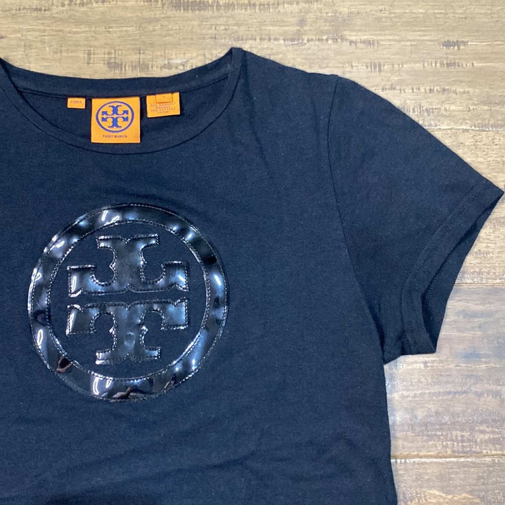 Tory Burch Patent Leather Tee Black Logo Round Vinyl Appliqué